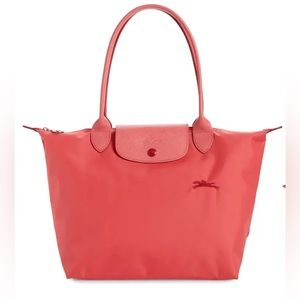 Longchamp le pliage tote medium